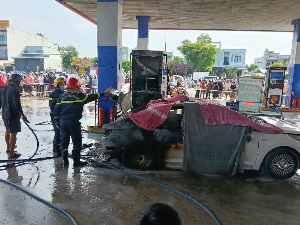 Nóng 24h ngày 5/5: Diễn biến mới vụ cháy ô tô ở cây xăng làm 2 người tử vong